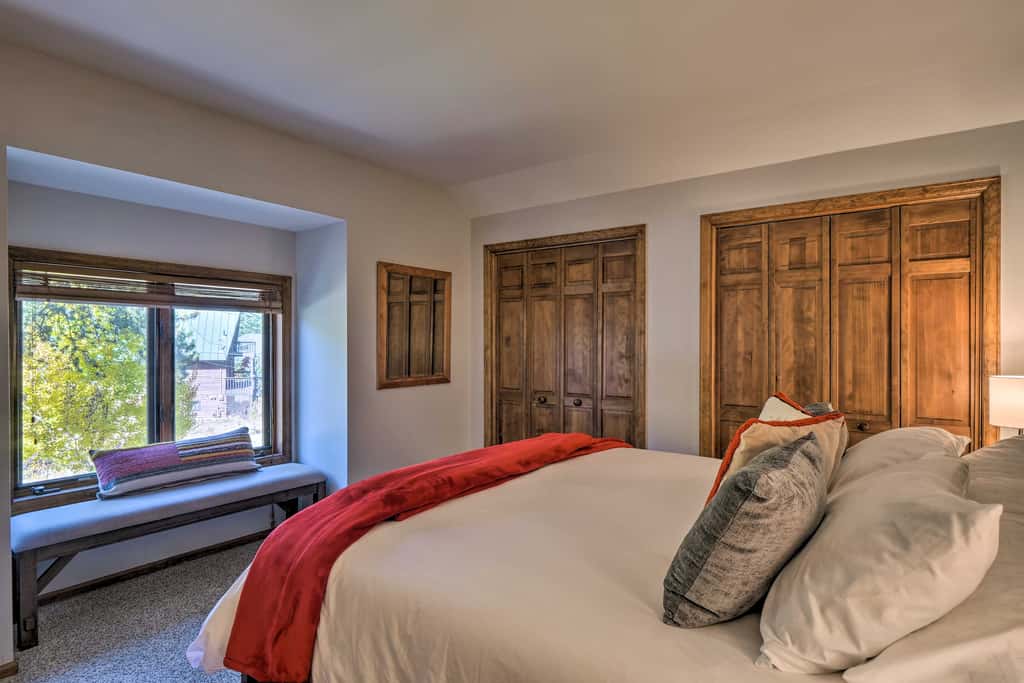 6 Mi to Breck Resort: Family Cabin w/ Game Room
