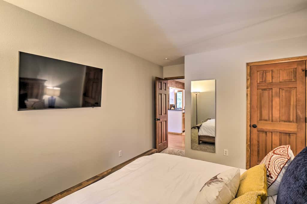 6 Mi to Breck Resort: Family Cabin w/ Game Room