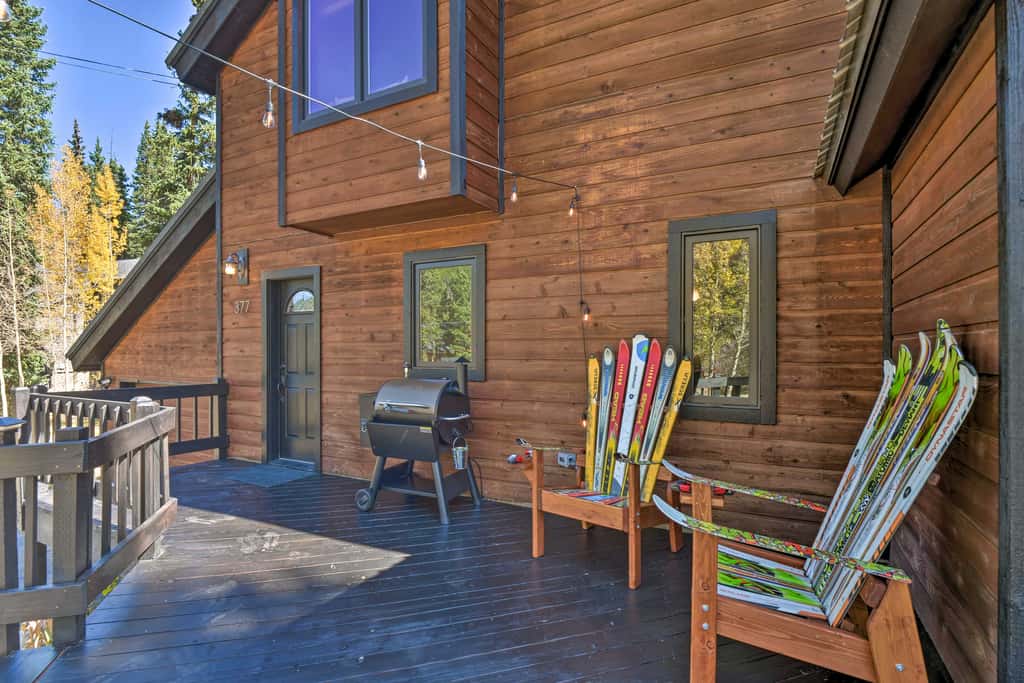 6 Mi to Breck Resort: Family Cabin w/ Game Room