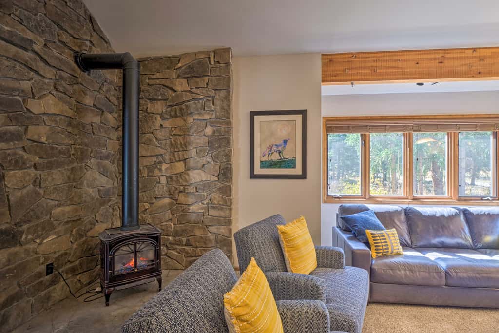 6 Mi to Breck Resort: Family Cabin w/ Game Room