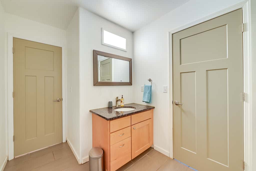 Lovely Soldotna Home, Steps From Kenai River