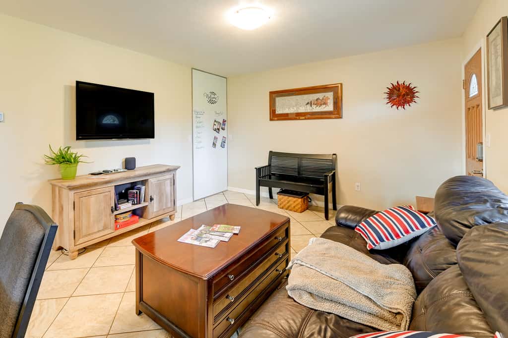 Lovely Soldotna Home, Steps From Kenai River