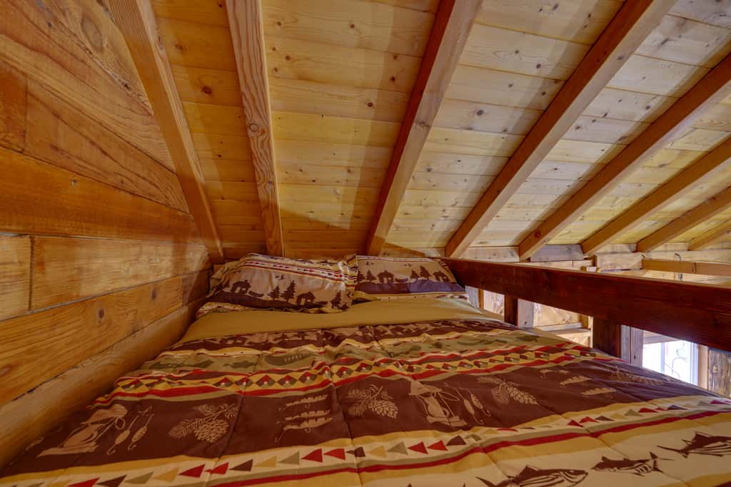 Fish, Hike & Explore: Lakefront Cabin in Soldotna