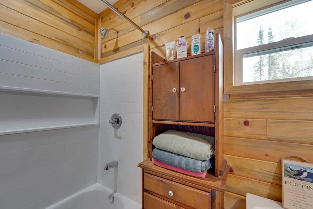 Fish, Hike & Explore: Lakefront Cabin in Soldotna