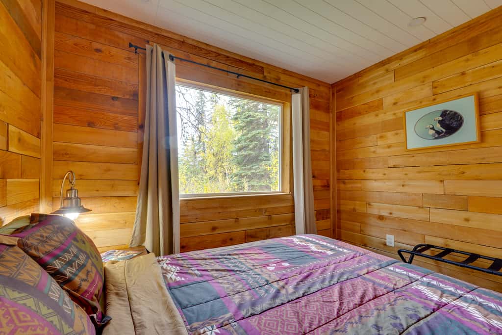 Fish, Hike & Explore: Lakefront Cabin in Soldotna
