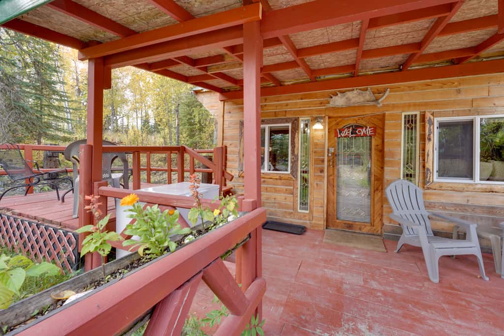 Fish, Hike & Explore: Lakefront Cabin in Soldotna