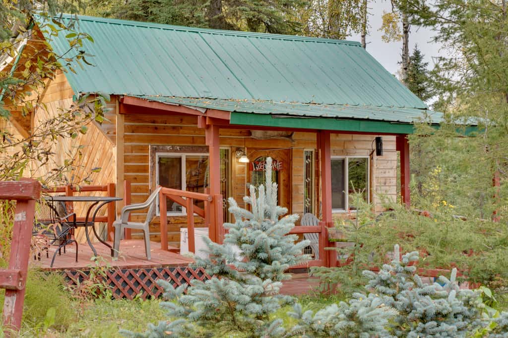 Fish, Hike & Explore: Lakefront Cabin in Soldotna