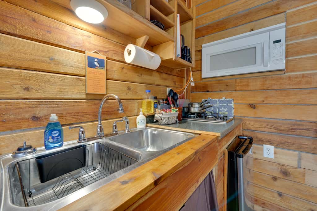 Fish, Hike & Explore: Lakefront Cabin in Soldotna