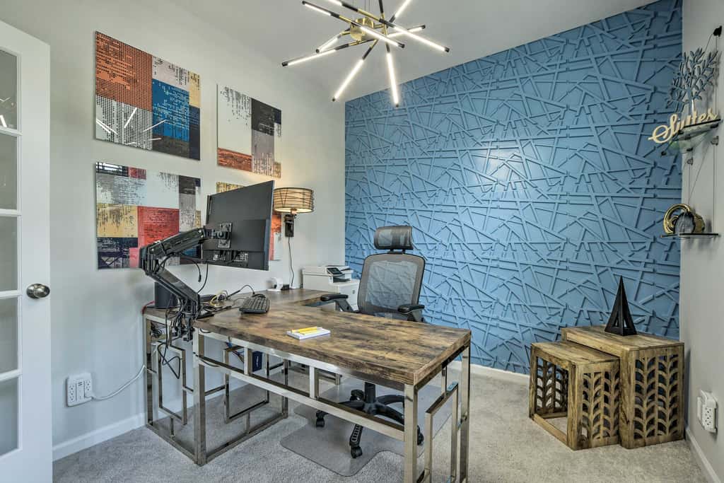 Sleek Durham Townhome Near Dtwn w/ Balcony!