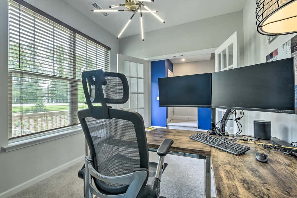 Sleek Durham Townhome Near Dtwn w/ Balcony!