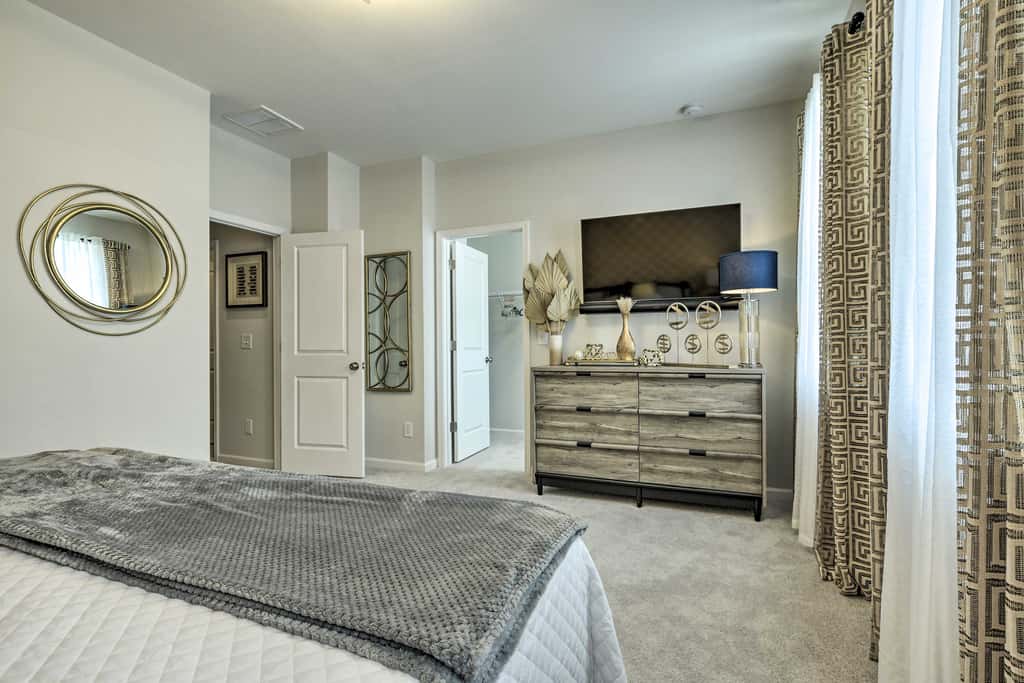 Sleek Durham Townhome Near Dtwn w/ Balcony!