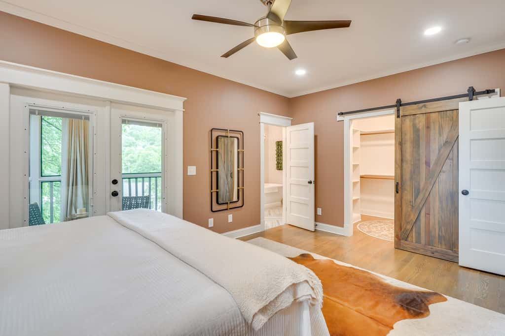 1 Mi to Dtwn: Upscale Retreat in Durham!