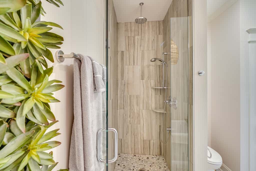 1 Mi to Dtwn: Upscale Retreat in Durham!