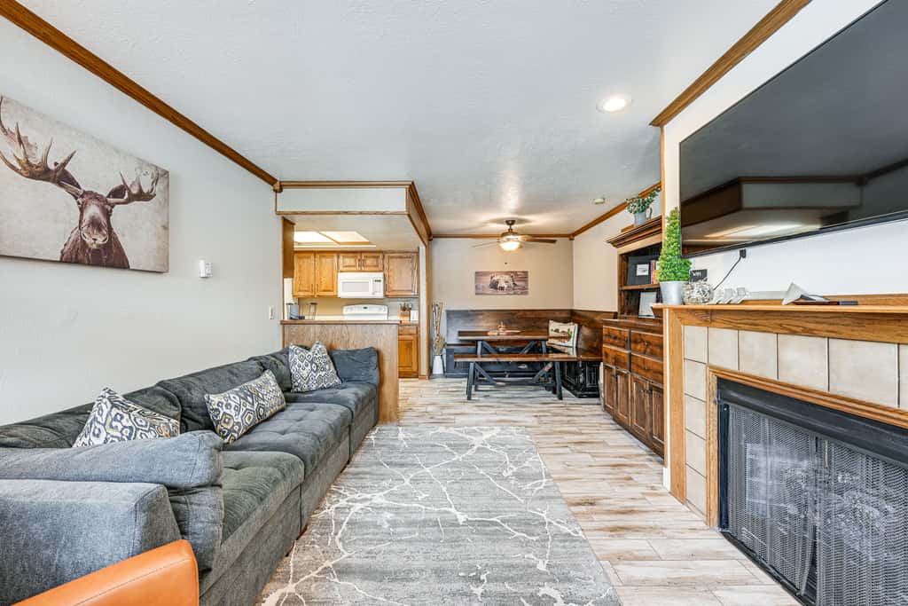 Brian Head Condo w/ Pool Access - Steps to Resort!