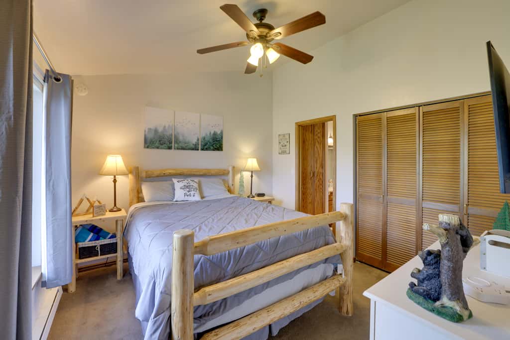 Ski-In/Ski-Out Brian Head Condo w/ Pool Access!