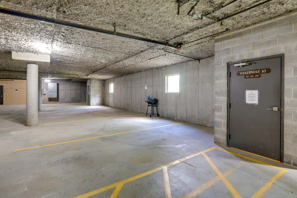 Ski-In/Ski-Out Brian Head Condo w/ Pool Access!