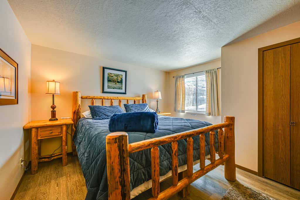 Timberbrook Village Condo: Community Pool, Hot Tub