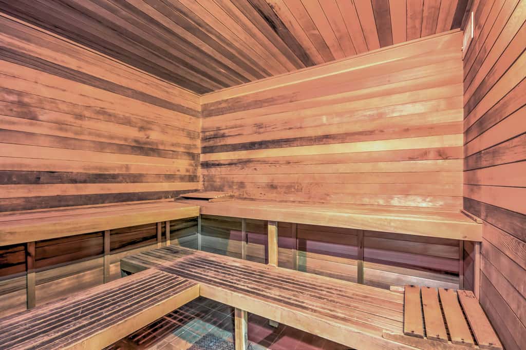 Romantic Ski Haven w/ Balcony: Brian Head Studio