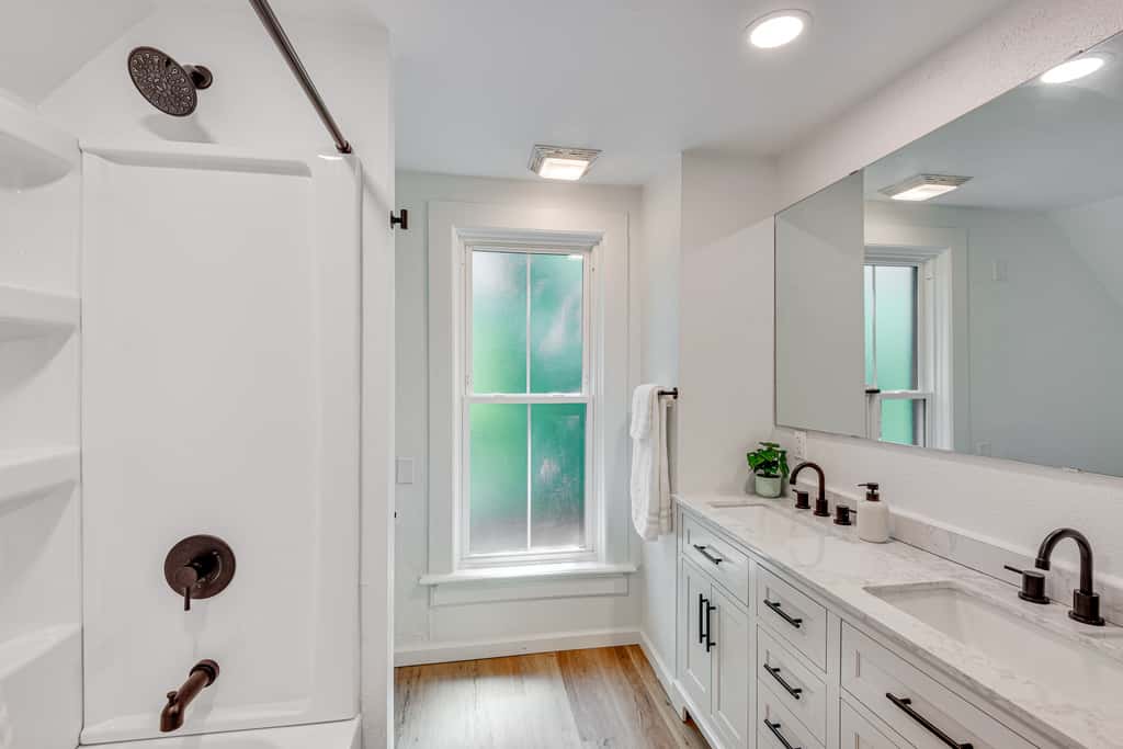 2 MI to Notre Dame: Dog-Friendly Home w/ yard!
