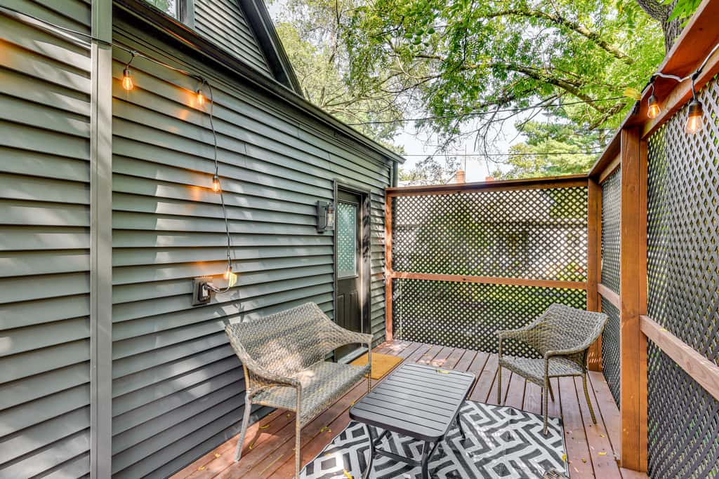 2 MI to Notre Dame: Dog-Friendly Home w/ yard!