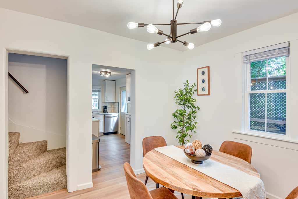 2 MI to Notre Dame: Dog-Friendly Home w/ yard!