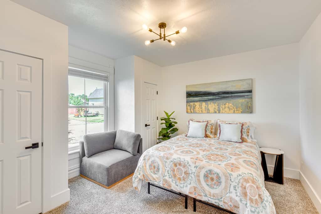 2 MI to Notre Dame: Dog-Friendly Home w/ yard!