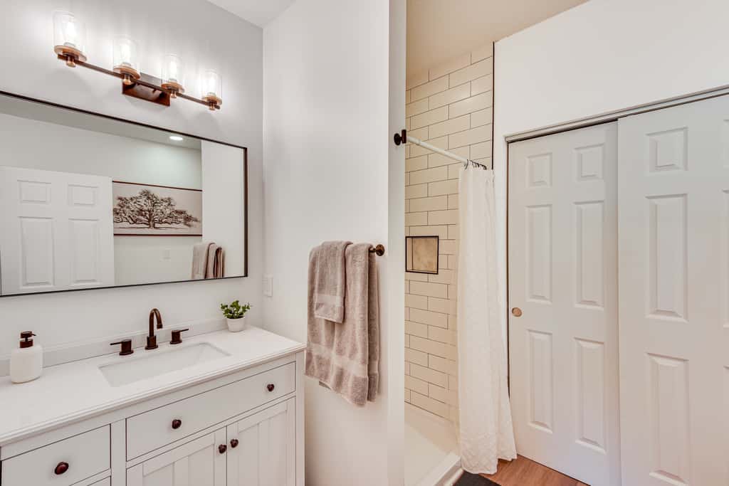 2 MI to Notre Dame: Dog-Friendly Home w/ yard!