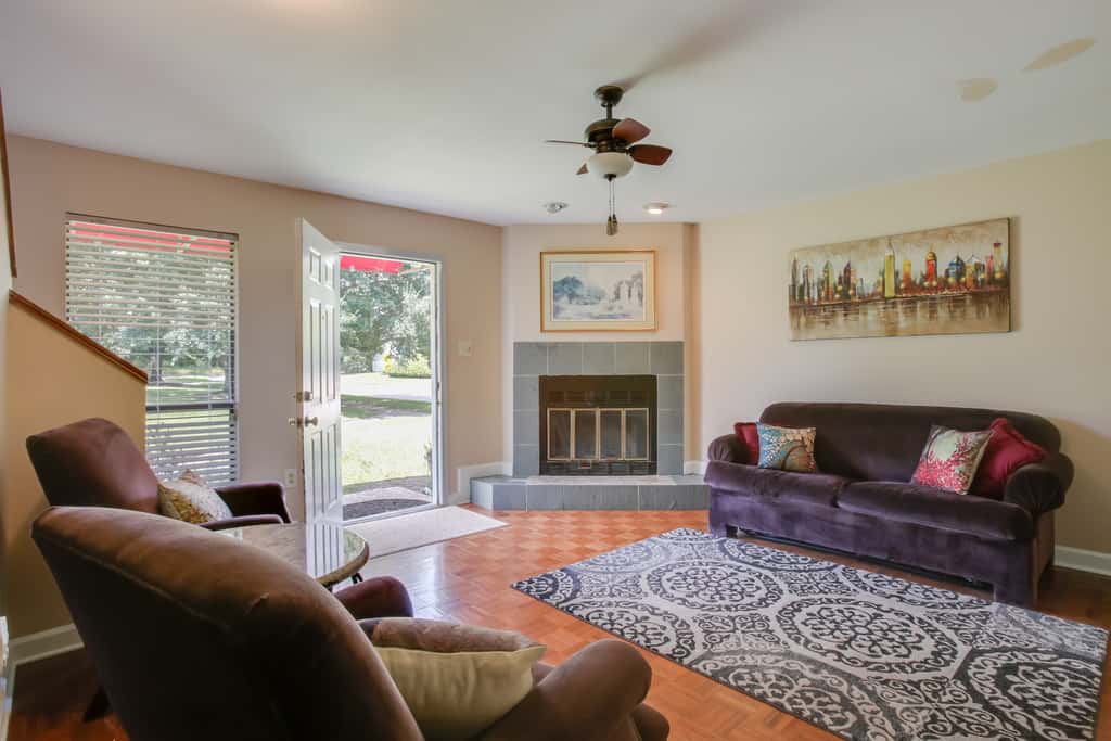 Baton Rouge Townhome w/ Pool Access - 7 Mi to LSU!