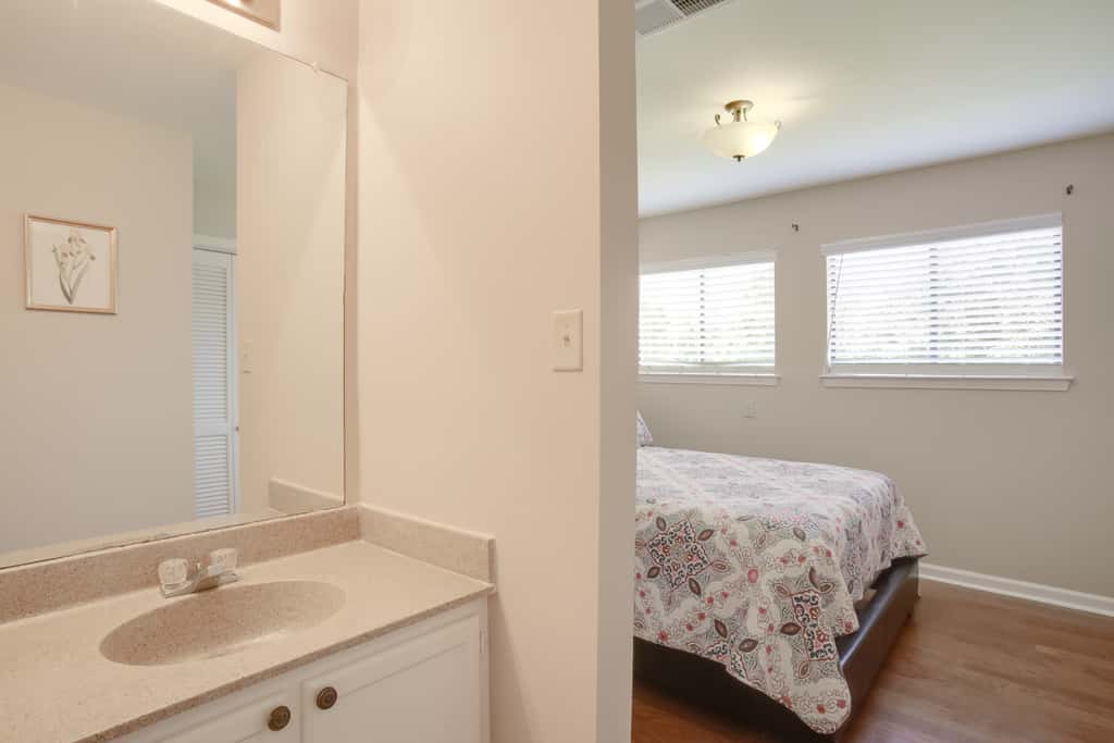 Baton Rouge Townhome w/ Pool Access - 7 Mi to LSU!