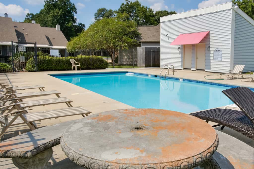 Baton Rouge Townhome w/ Pool Access - 7 Mi to LSU!