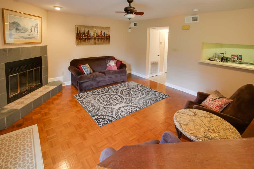 Baton Rouge Townhome w/ Pool Access - 7 Mi to LSU!