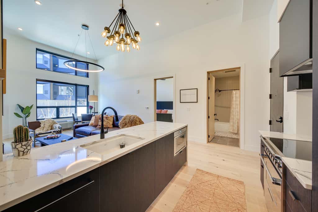 Luxe Schweitzer Condo w/ Hot Tub: Ski-In/Ski-Out!