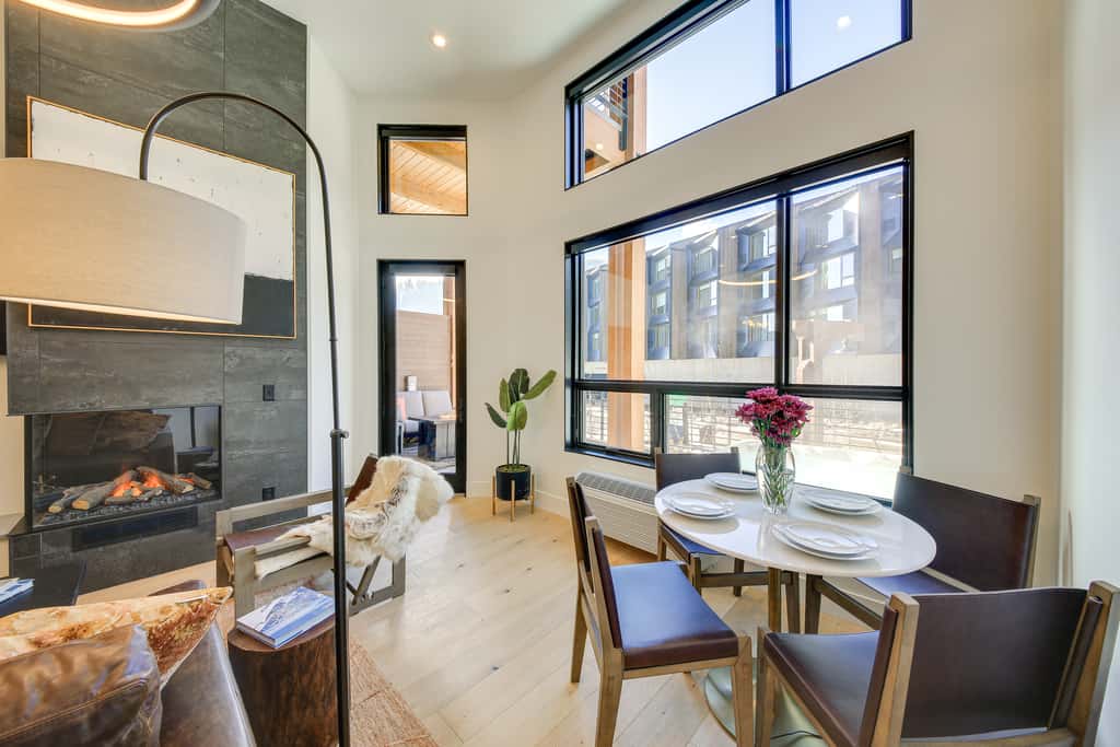 Luxe Schweitzer Condo w/ Hot Tub: Ski-In/Ski-Out!