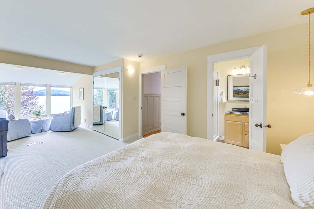 Stunning Sandpoint Lakefront Home: Hot Tub + Dock