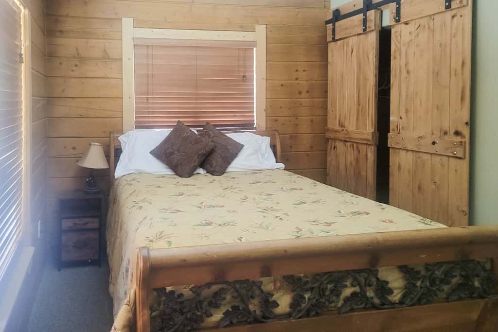Deck & Dry Sauna! Fairplay 'High Creek Hideaway'
