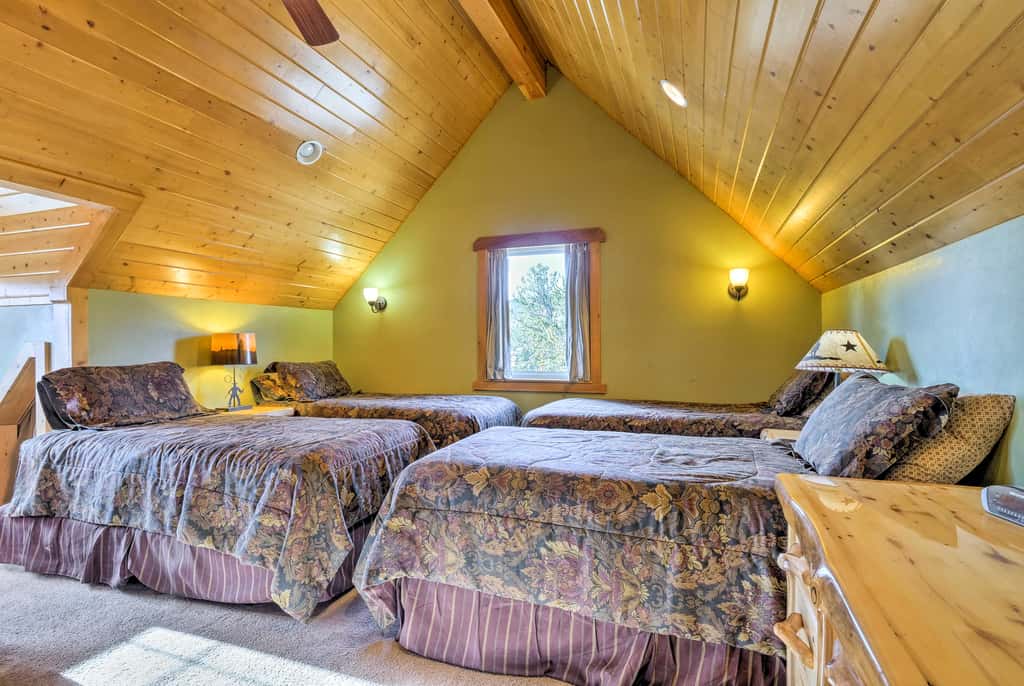 Deck & Dry Sauna! Fairplay 'High Creek Hideaway'