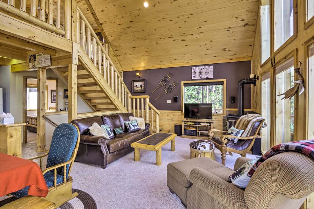 Secluded Fairplay Home w/ Hot Tub & Mountain Views