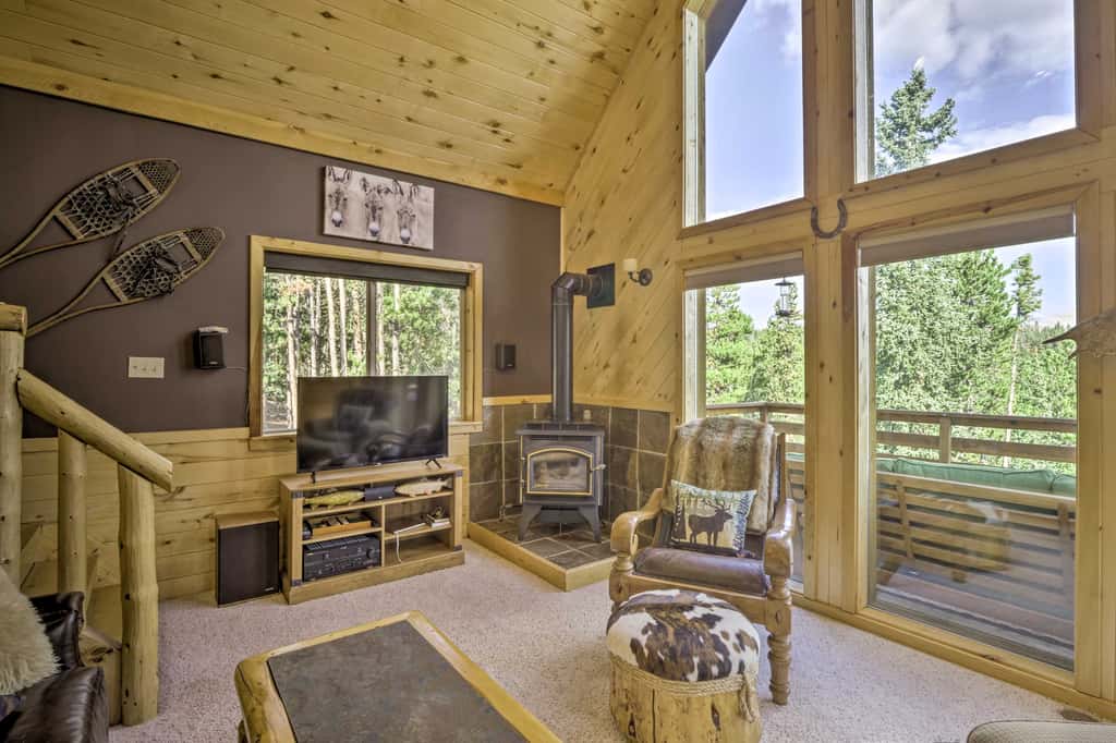 Secluded Fairplay Home w/ Hot Tub & Mountain Views