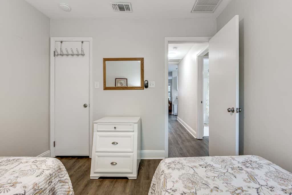 Charming Tallahassee Townhouse ~ 3 Mi to FSU!