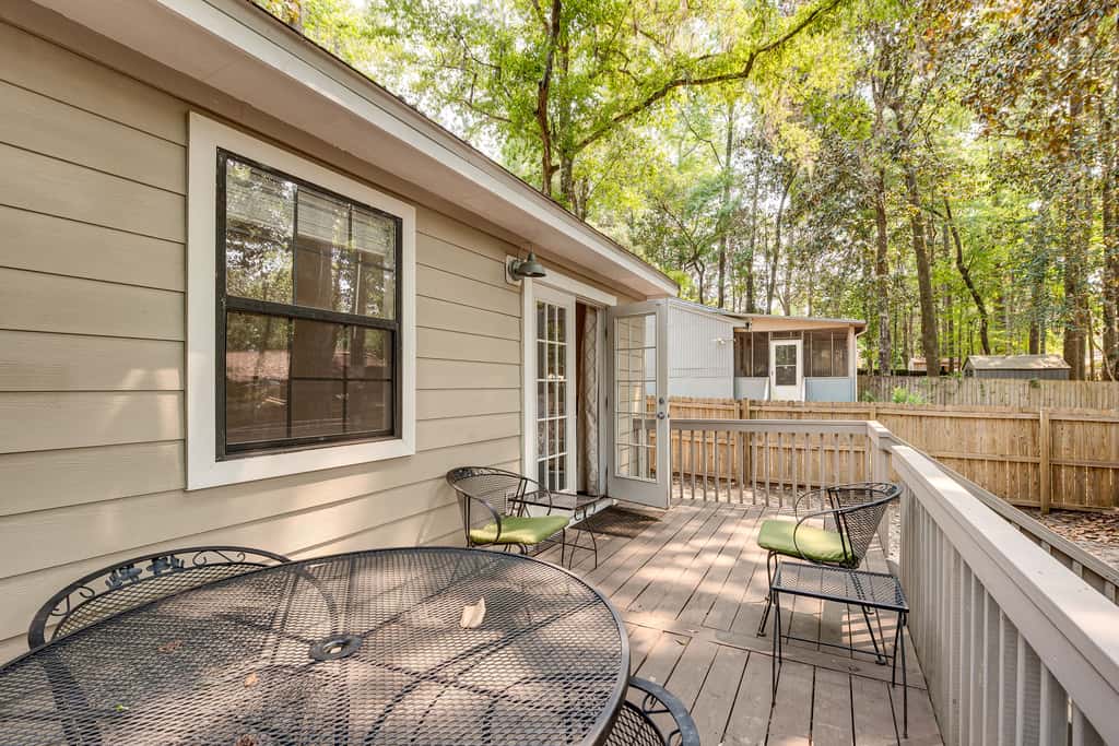 Charming Tallahassee Townhouse ~ 3 Mi to FSU!