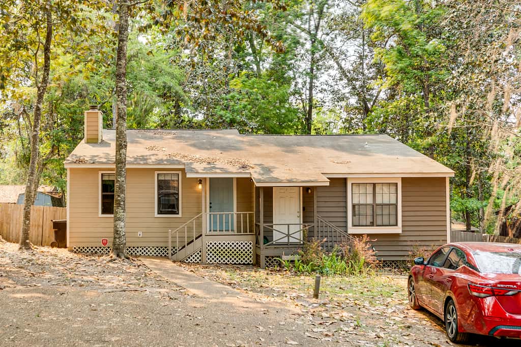 Charming Tallahassee Townhouse ~ 3 Mi to FSU!