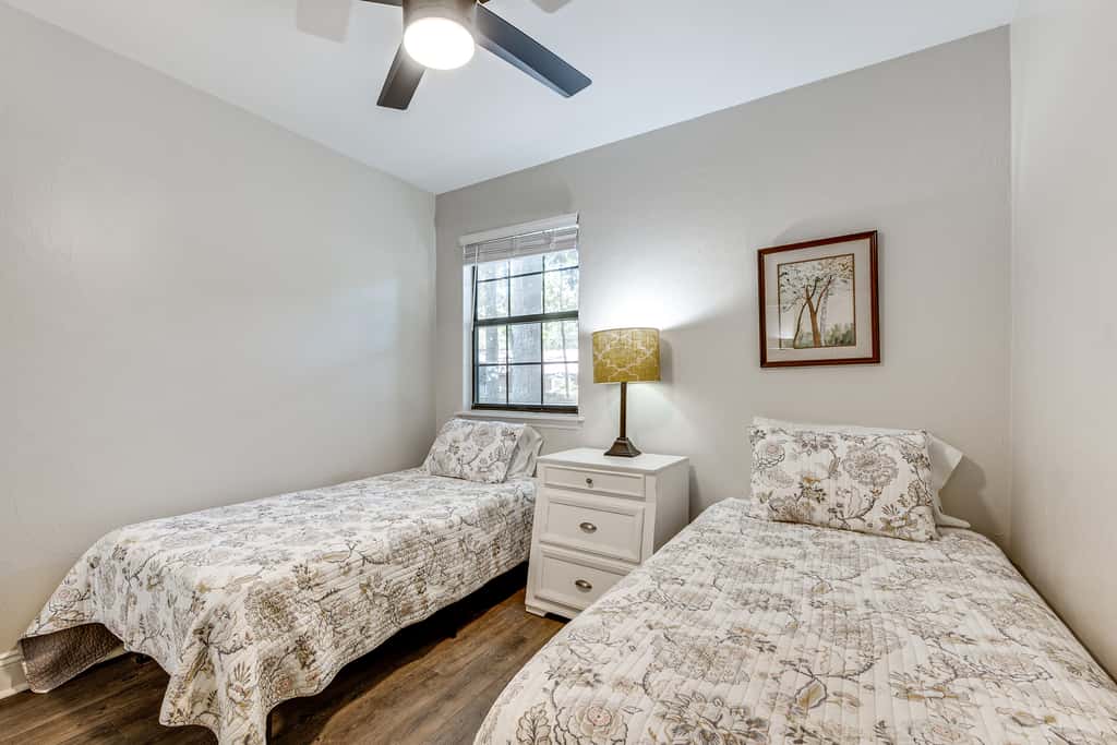 Charming Tallahassee Townhouse ~ 3 Mi to FSU!