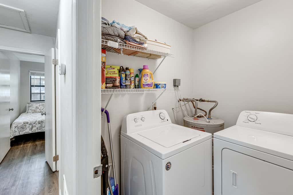 Charming Tallahassee Townhouse ~ 3 Mi to FSU!
