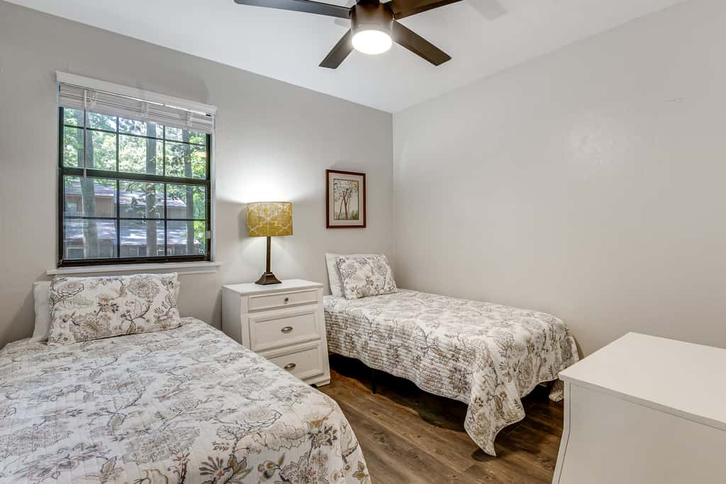Charming Tallahassee Townhouse ~ 3 Mi to FSU!