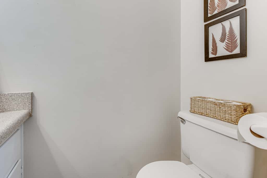 Charming Tallahassee Townhouse ~ 3 Mi to FSU!