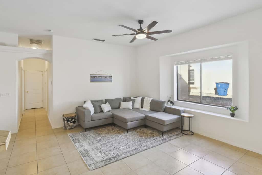 1 Mi to Lake: Airy Home w/ Patio in Lake Havasu!