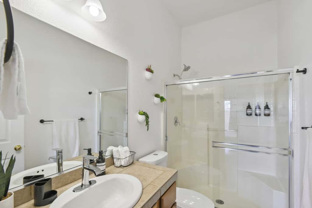 1 Mi to Lake: Airy Home w/ Patio in Lake Havasu!