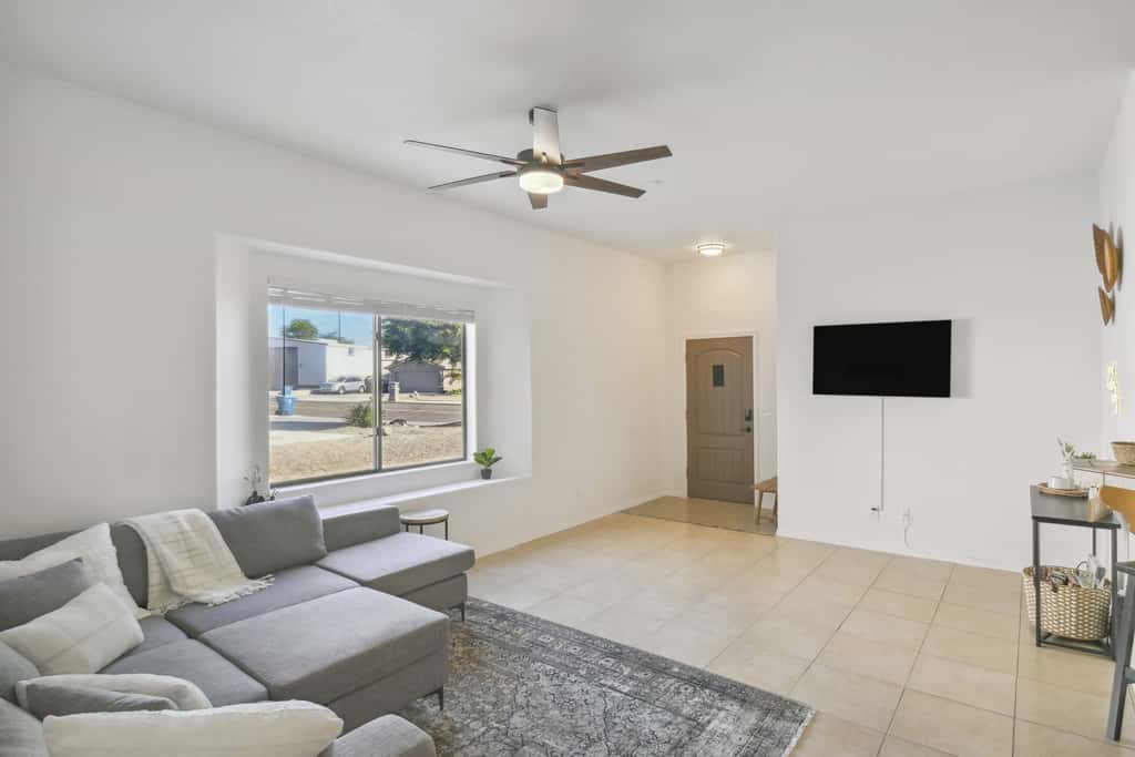 1 Mi to Lake: Airy Home w/ Patio in Lake Havasu!