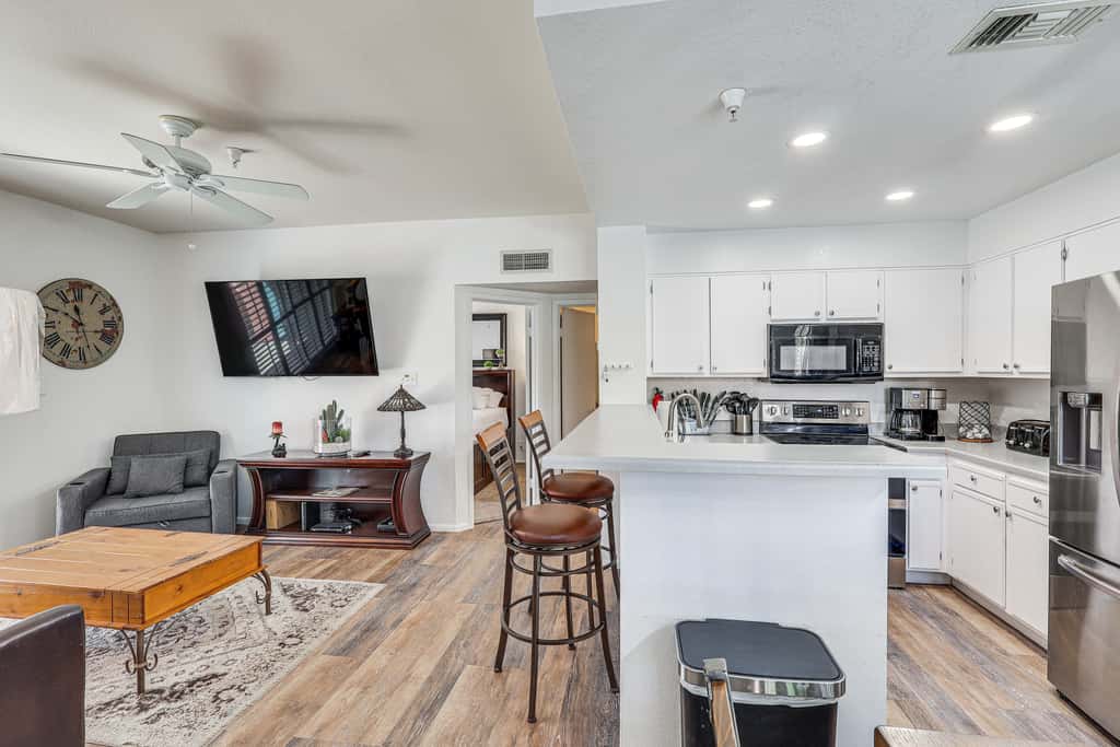 1 Mi to Beach: Lake Havasu City Condo w/ Balcony