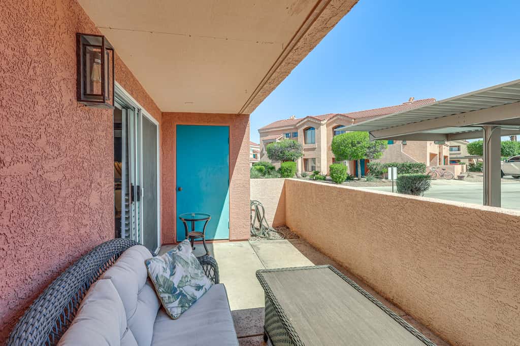 1 Mi to Beach: Lake Havasu City Condo w/ Balcony